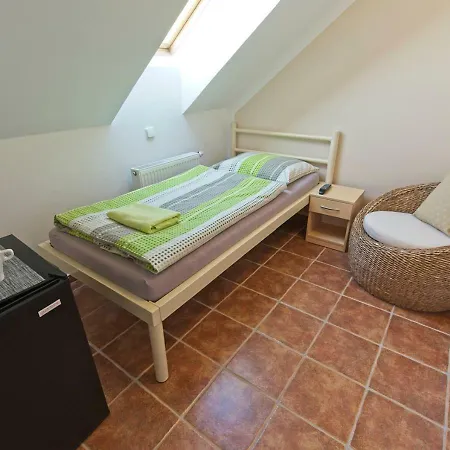 Guest house Rozmberk 3*